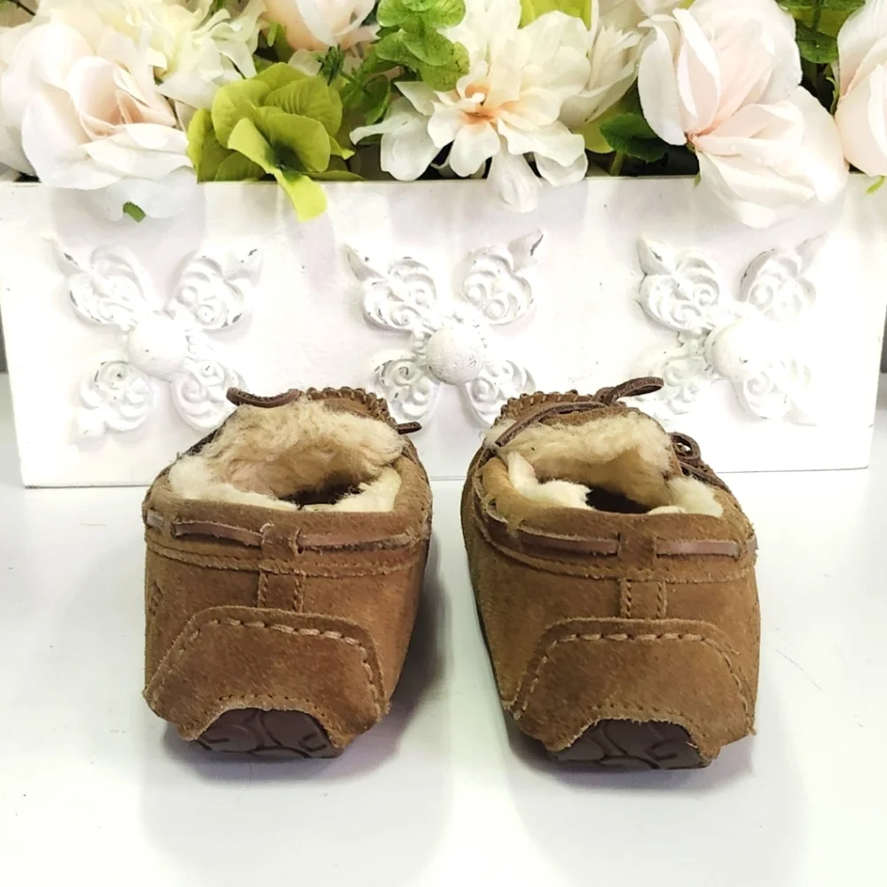 Ugg Suede Chestnut Moccasin Slippers Size 2